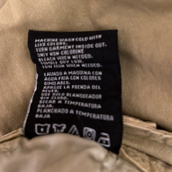 Summertime or vacation cargo shorts - Picture 5 of 6